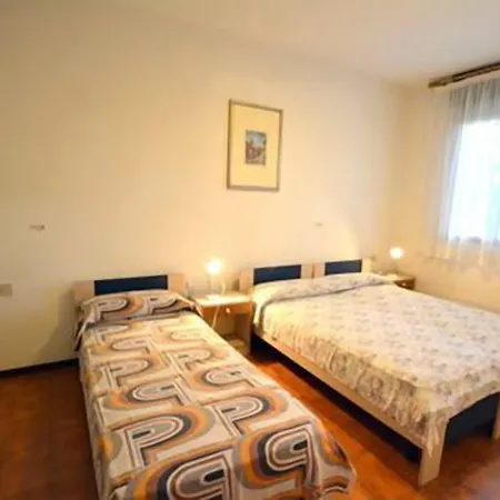 アパート Lignano Pineta リニャーノ・サッビアドーロ